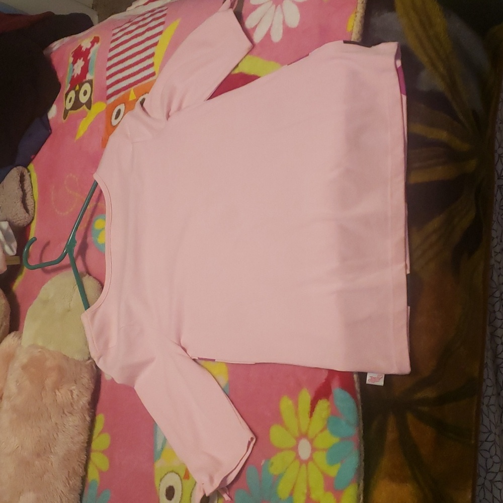Shrit - Picture 2 of 3